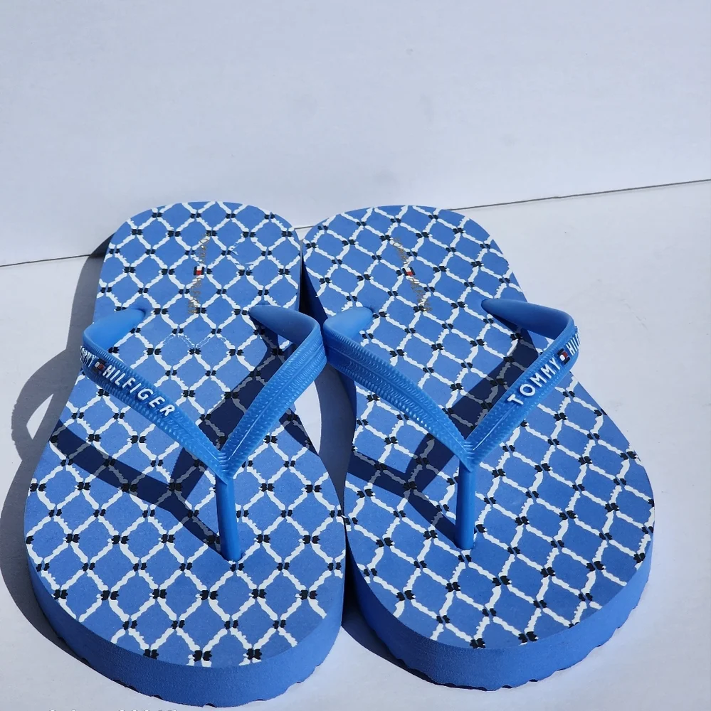 Tommy Hilfiger Women's Stylish Geometric Pattern Blue Flip Flops Size 6